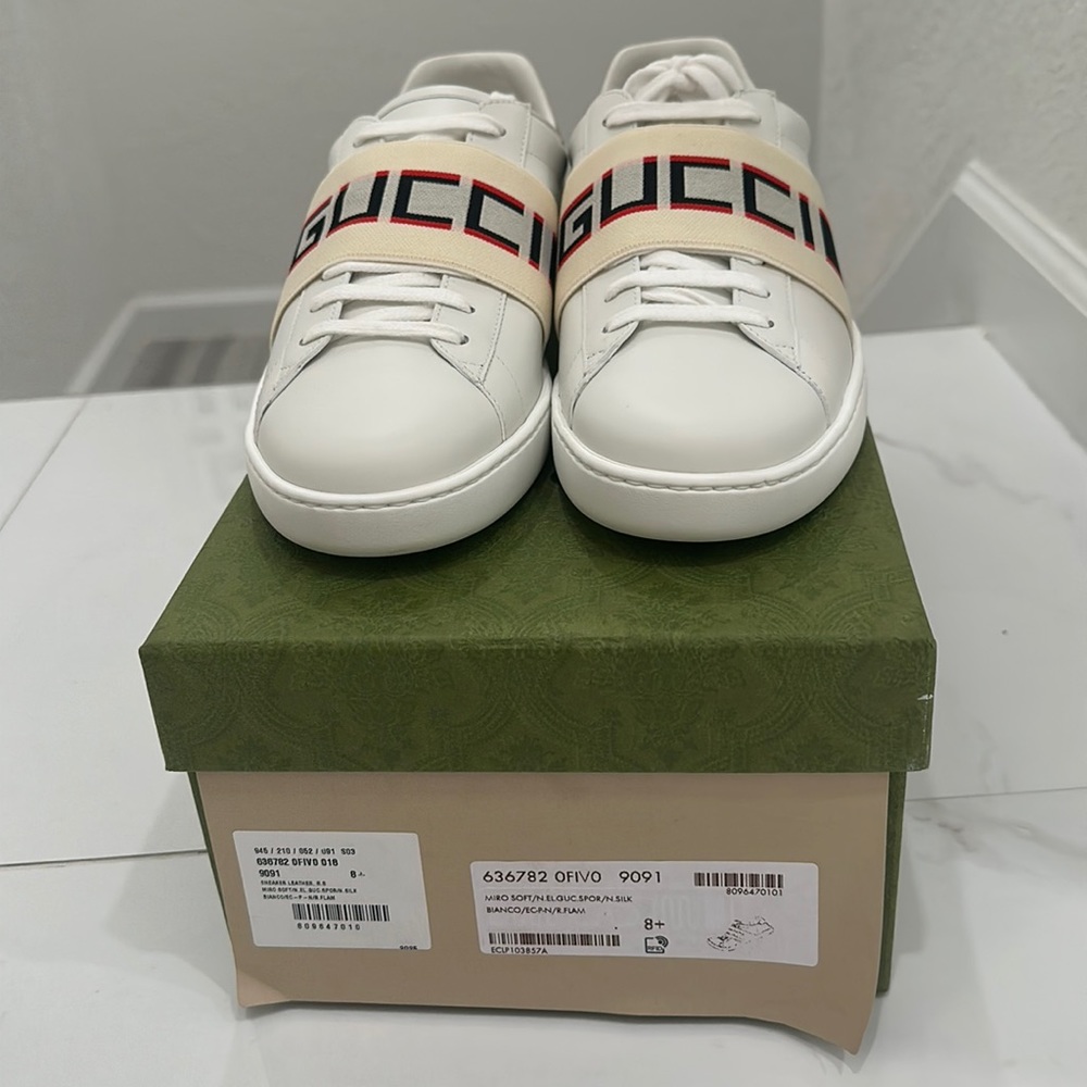 Brand new men’s Gucci shoes size 8.5